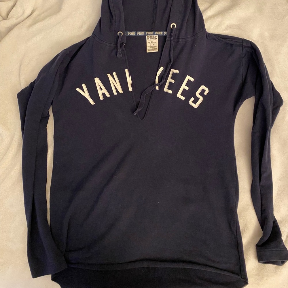 Victoria’s Secret Pink New York Yankees Pullover